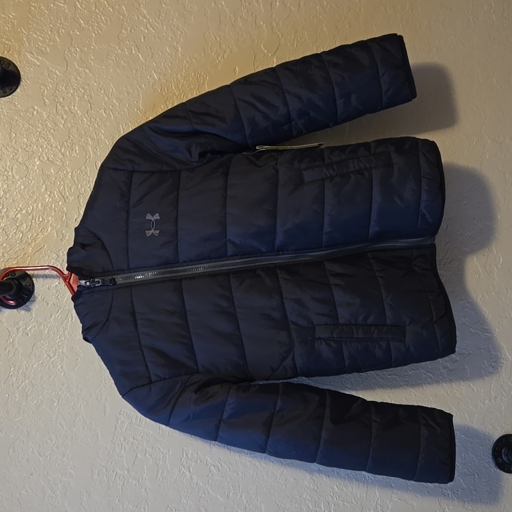 NWT Boys Under Armour Jacket Size Small